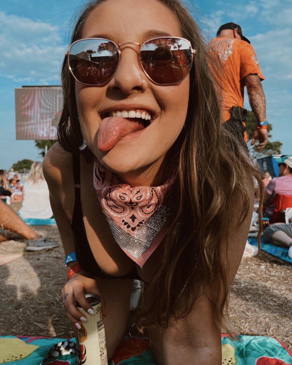 apeshols's tweet photo. Figured a gap year is enough time ☺️ https://t.co/MGLcM4TjVS