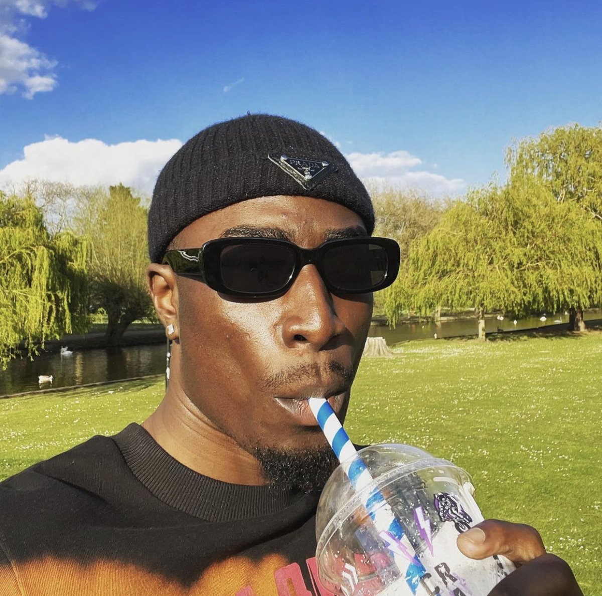 Every like is a signature on the 'more Deji screen time' petition ✍️ #LoveIsland
