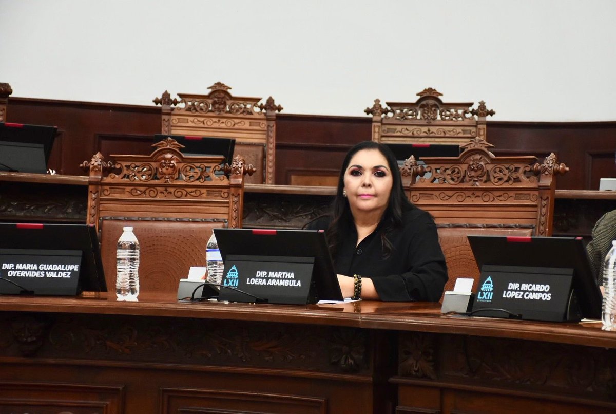 marthaloeraa's tweet photo. Estuvimos presentes en la #TerceraSesión del #SegundoPeriodo de la Diputación Permanente 2 año #LXIILegislatura del #Congreso de #Coahuila. ¡Seguimos trabajando para ti! https://t.co/u8DljX3Jvs