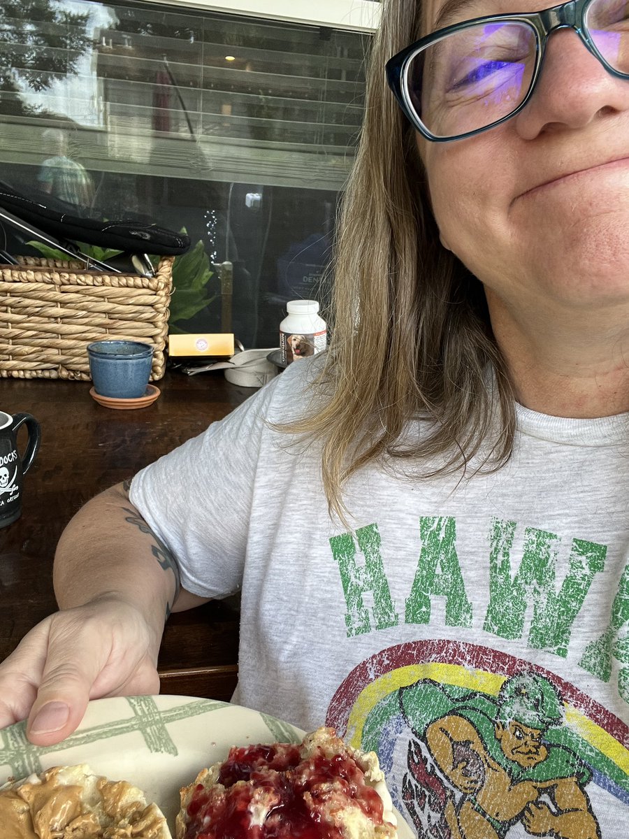 Angie Schauer tweet media