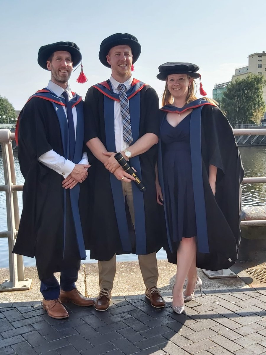 1 pandemic, 1 epic heatwave & various other challenges later @leehphysio favourite #phd students finally graduated. Huge thank you to @allangmunro as well, what a journey. #PhDone #phdvoice #AcademicTwitter #AcademicChatter #sportsrehab #youthathlete @SalfordUni