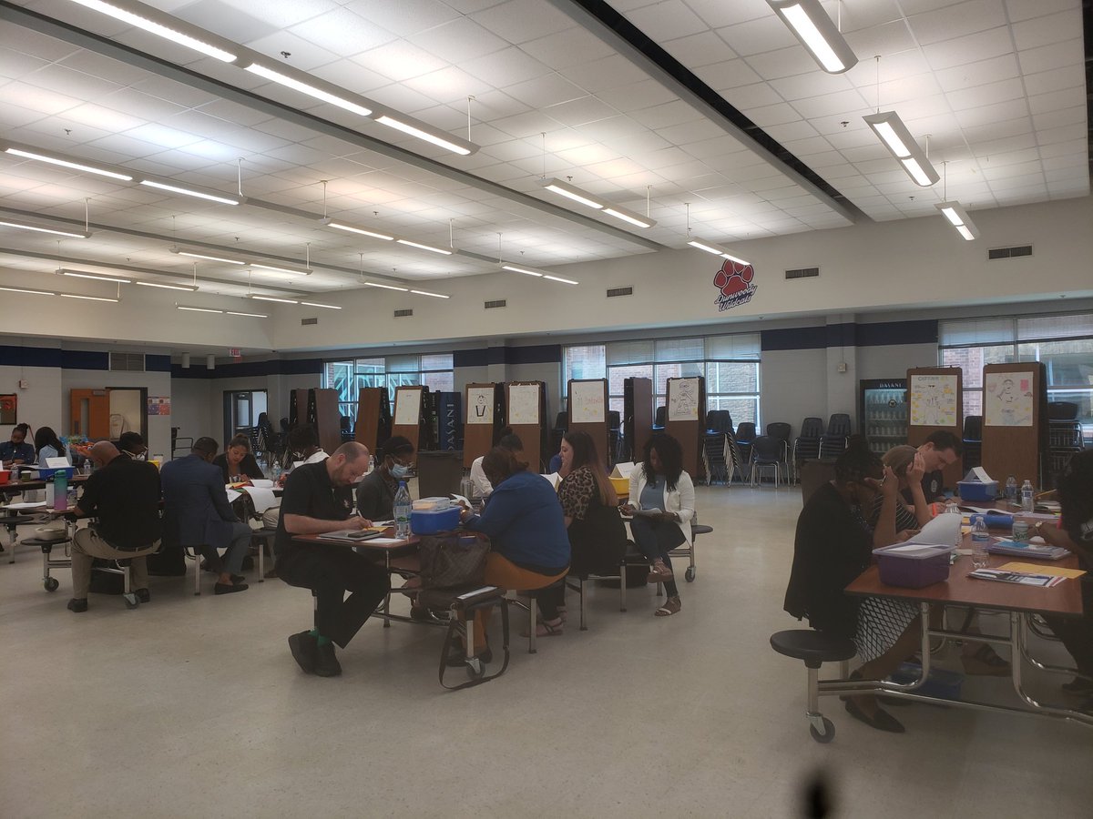 PrincipalDrH's tweet photo. Region 1 takes flight!✈ June professional learning even over the summer! Lets go team 💪🏾#speedlearning #ilovedcsd @DCSDRegion1 @tatumkdr @BergerLeads @LJtheInnovator @gfbarnes05 https://t.co/VgJSSFya9u