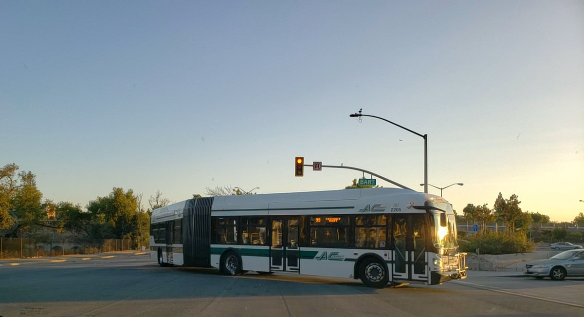 AC Transit tweet media