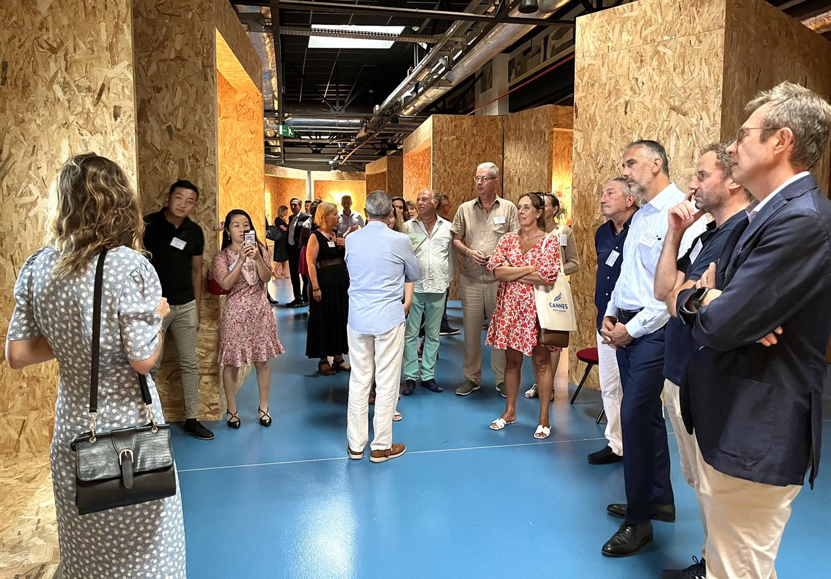 Cannes_France's tweet photo. [ Les rencontres #ActingForCannes ] Les professionnels du tourisme cannois réunis ce soir au @CannesPalais pour réussir la saison d’été ! #Cannes #CotedAzurFrance https://t.co/AkJHjUw83J