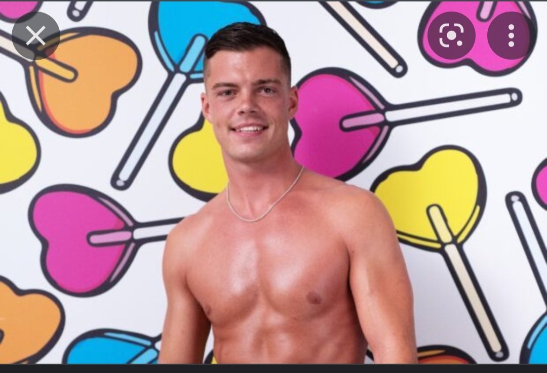 Hutch975's tweet photo. Billy's lookalike #LoveIsland https://t.co/gMwy9MId0v