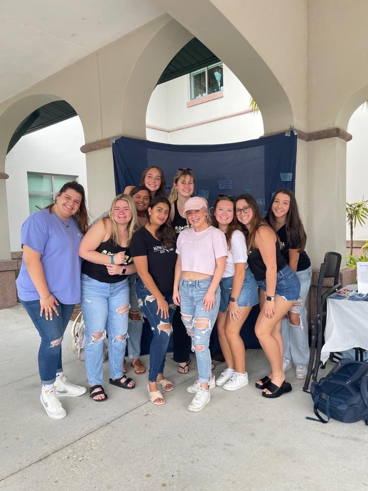 FGCU Alpha Chi Omega tweet media