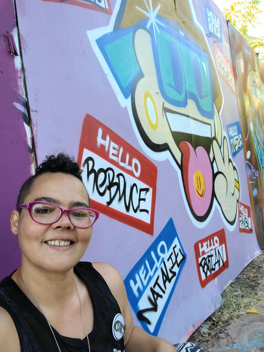 REBDUCE's tweet photo. #REBDUCE #inthabuilding flexing in front of the piece my homie @RELMSTERLA painted at the #FiveDollarArtParty in Highland Park! I'm honored, thanks fam! 🙌🏾 #tierradelaculebra https://t.co/x6cZMlXGJH