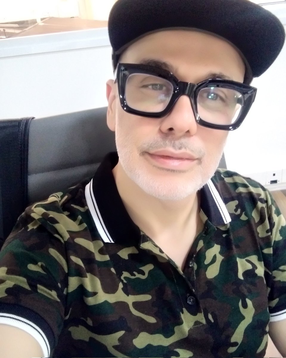 marcostosti1's tweet photo. #closeup #lifefashion #closando #closedodia #moodselfie #moodcolor #maduros #selfiefordays #selfienossadecadadia #coloridosbr #closando #closeup #close #closedodia #51anos #selfieforday #saopaulo #sampa #Brasil #sp #notrabalho #post https://t.co/b4G6vRhvIG