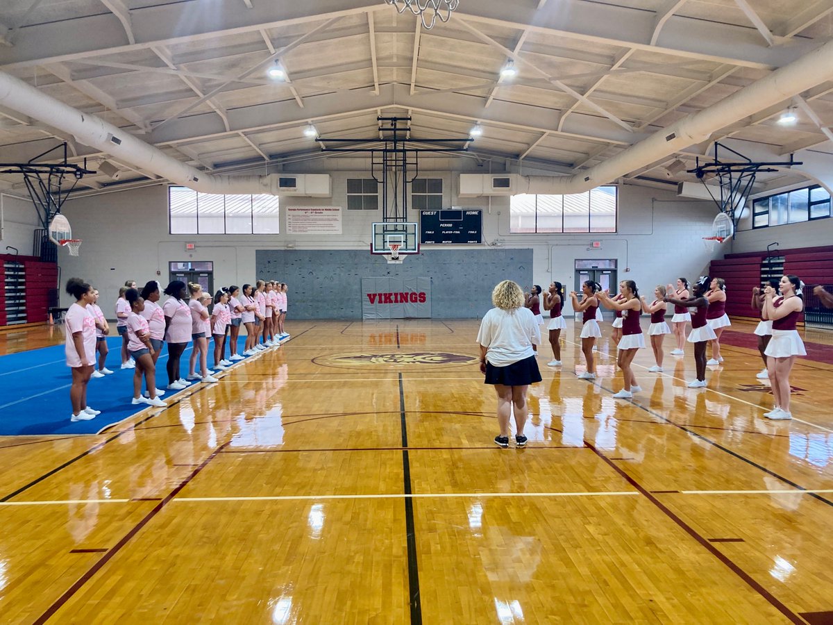 LowndesMiddle's tweet photo. We had a successful first day of cheer camp at LMS! The LHS Varsity Sideline Squad assisted in teambuilding and learning new cheer material. #LMSCheer https://t.co/UkA9GeenSs