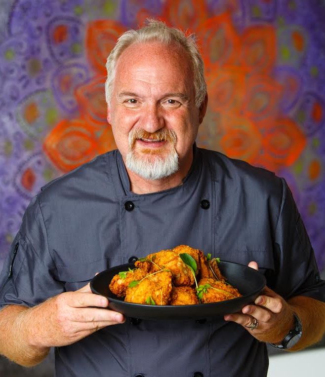 eaterchicago's tweet photo. Fried chicken just might be on the menu at Art Smith’s new restaurant, Reunion, which opens this week at Navy Pier https://t.co/12FmQyVZwA https://t.co/GOzTgJIMcL