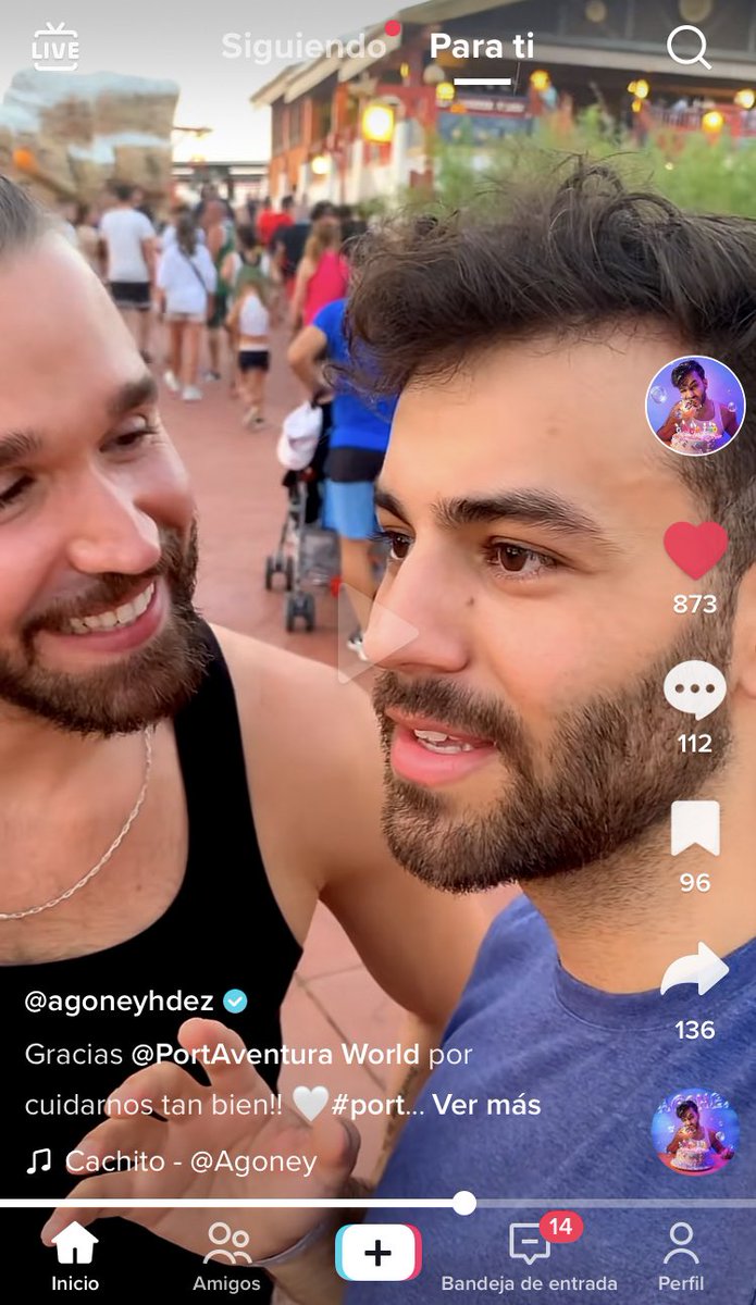 yo solo quiero en la vida a alguien que me mire como marc mira a agoney 🥹🥹🥹