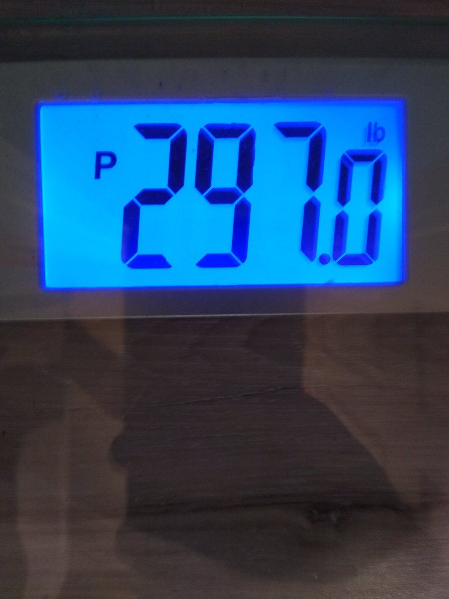 Its_Extralex's tweet photo. I know I just posted the other day, but you don't know how much this means to me. Under 300lbs for the first time in roughly 5 years. ~50lbs until I hit my short term goal. ~100lbs until my long term goal. Nothing is going to stop me. https://t.co/kuXvI7CDDk