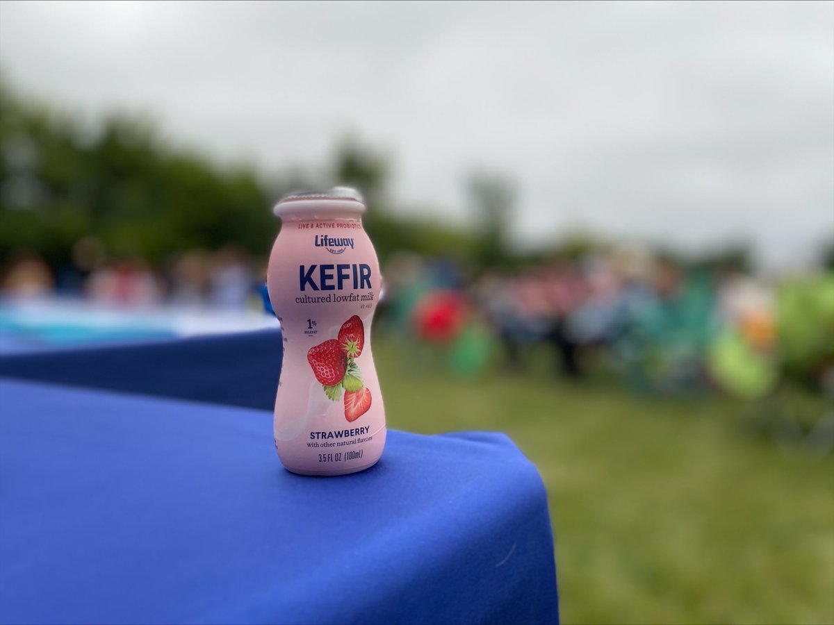 With the generous support of Ian Maksin and our sponsor #LifewayKefir we gathered #donations, all of which is going directly to our volunteers and doctors in Ukraine. These funds will help to give children in #Ukraine medical aid, and support they need.
#HelpUkraine