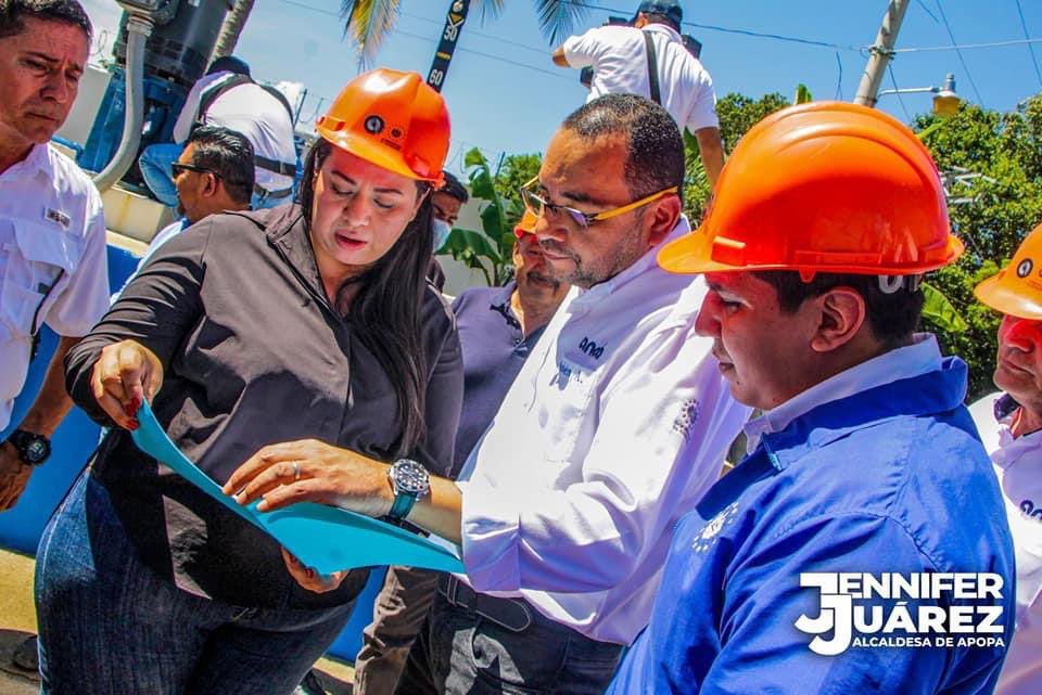 JuarezJenny2021's tweet photo. Esta mañana junto al Presidente de @ANDASV @RuAleman y @eduardogodoy89 inauguramos pozo en la Comunidad las Cañas Beneficiando a más de 43,000 habitantes de la zona Norte del Municipio de Apopa.

Seguimos trabajando articuladamente para cumplir lo encomendado por @nayibbukele https://t.co/TXngfICrMM