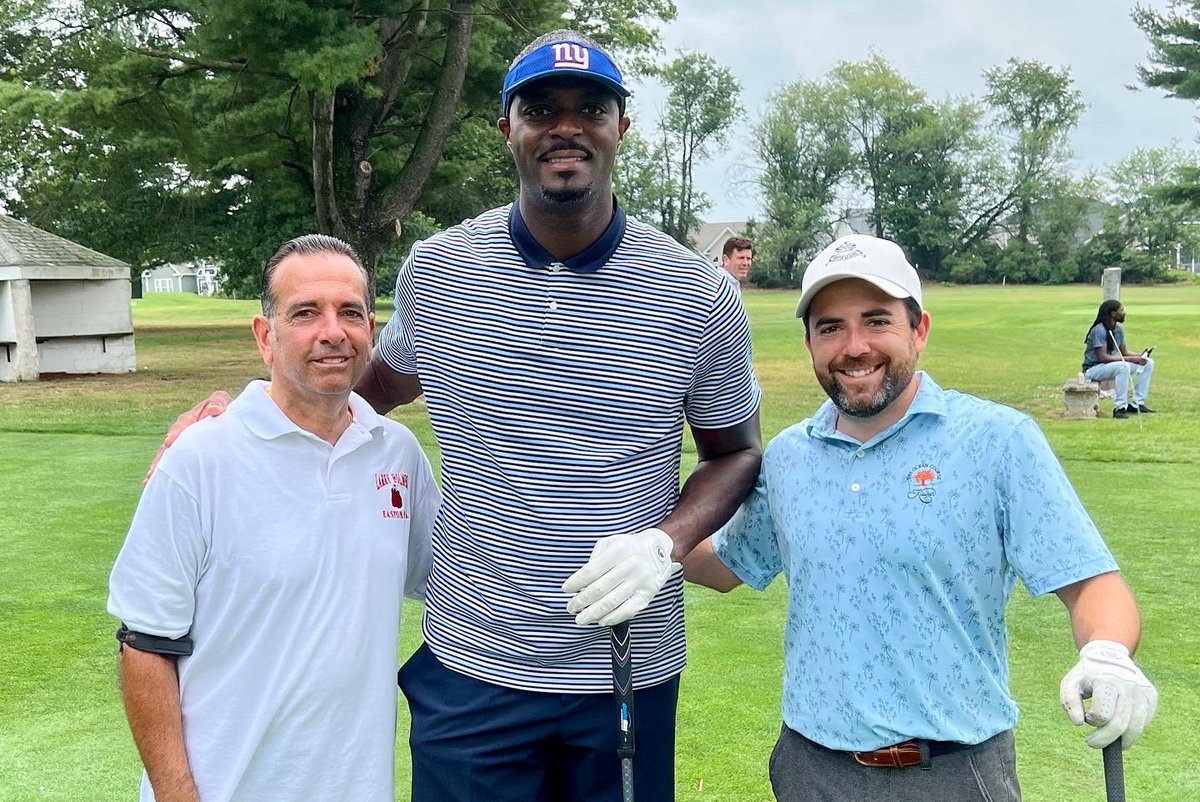 My man! RT @MGLaValva: Always nice seeing the great @plaxicoburress at the Larry Holmes #HeartOfALegend Golf Tournament. @alavalva222