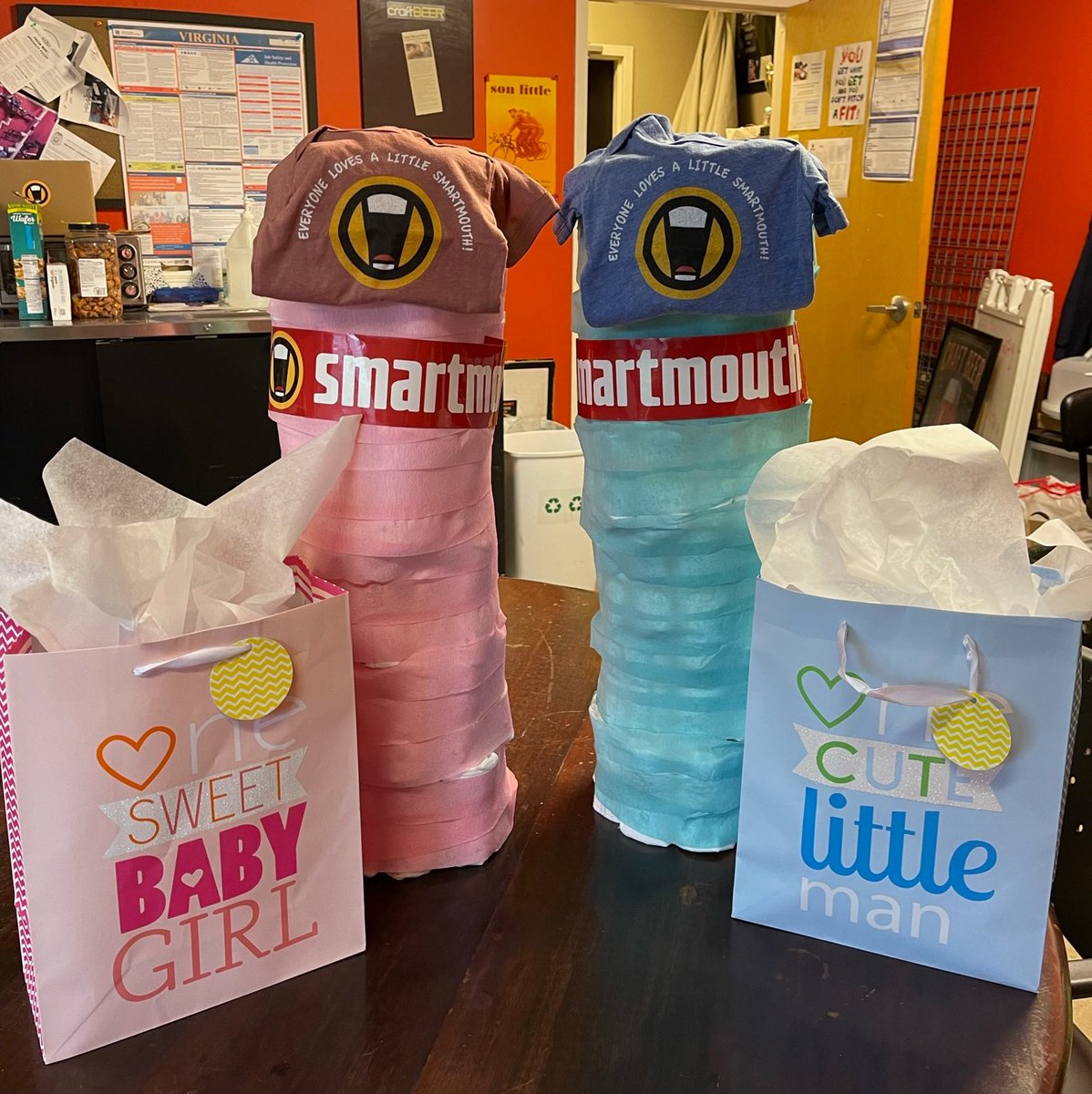 smartmouthbeer's tweet photo. The SM fam (new and old) had a fun night on Friday celebrating the next generation of Smartmouths! 👶🏻
So grateful for our (not so) little family and how much we've grown in #10yearsofbeer 🤯 Stay tuned to see how we're celebrating a WHOLE DECADE of #smartbeerstupidgood 👀🍻 https://t.co/NuxweJSe0s