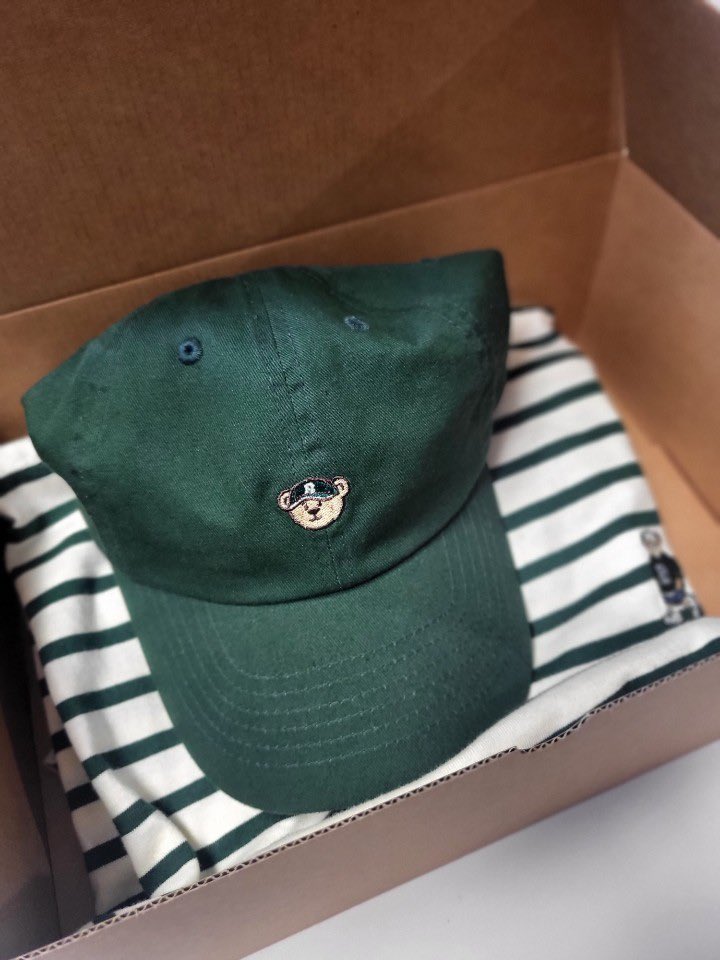 If you think I'm joking or smth لا انا جد سويتها وجبت له السنه الجايه بشتري له دولاب