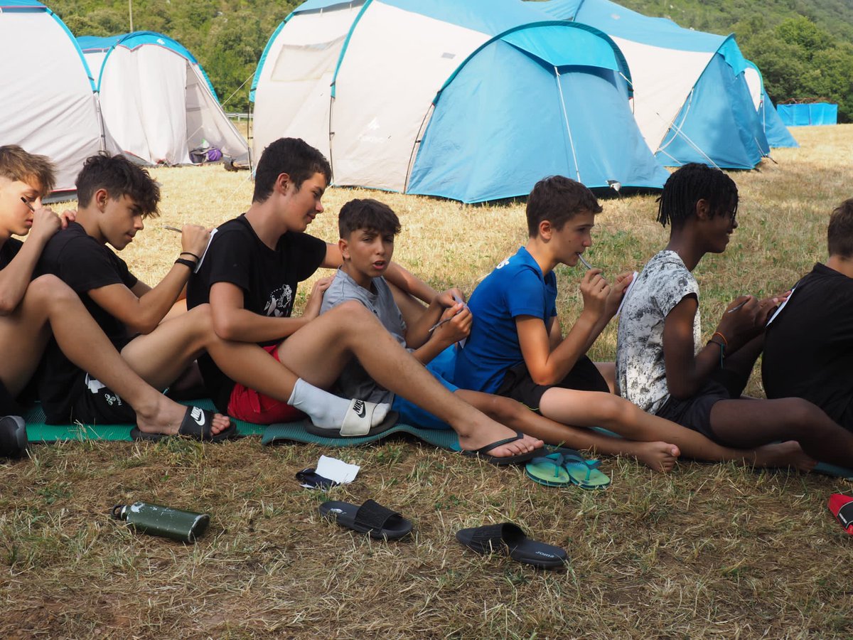 ScoutPlaneta's tweet photo. ¡¡ESTAMOS DE CAMPA!! 
Este año nos hemos ido a pasar 15 días a Cantabria todas juntas al fin 💜
Estamos estupendísimas y felices🥰

Tranquilas familias que aunque hace calorcito, no hace tanto como en Madrid y estamos de maravilla 😘
@scout_es https://t.co/ZOeCRrlq2y