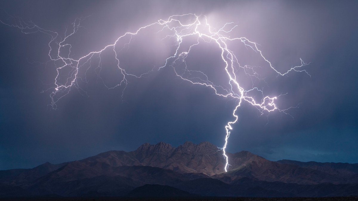 GarbePreston's tweet photo. Sometimes you just got to run up a hill for some lightning photography. #AZwx #StormHour #Photography #Weather #Arizona #4PeaksAZ #Monsoon #Monsoon22 #PhotographyIsArt #photographylovers #Adventure #StormChase #DesertSW #ArizonaUSA #Magic #landscapephotography #Rain #Storm https://t.co/6QIvchW1U9