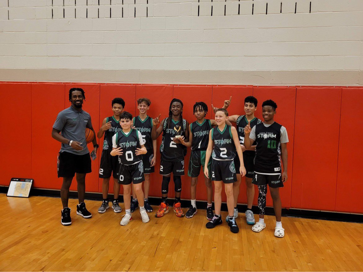 PBriggs27's tweet photo. Doing alright this weekend with @NtxStormElite 3-0 https://t.co/TGielcScO9