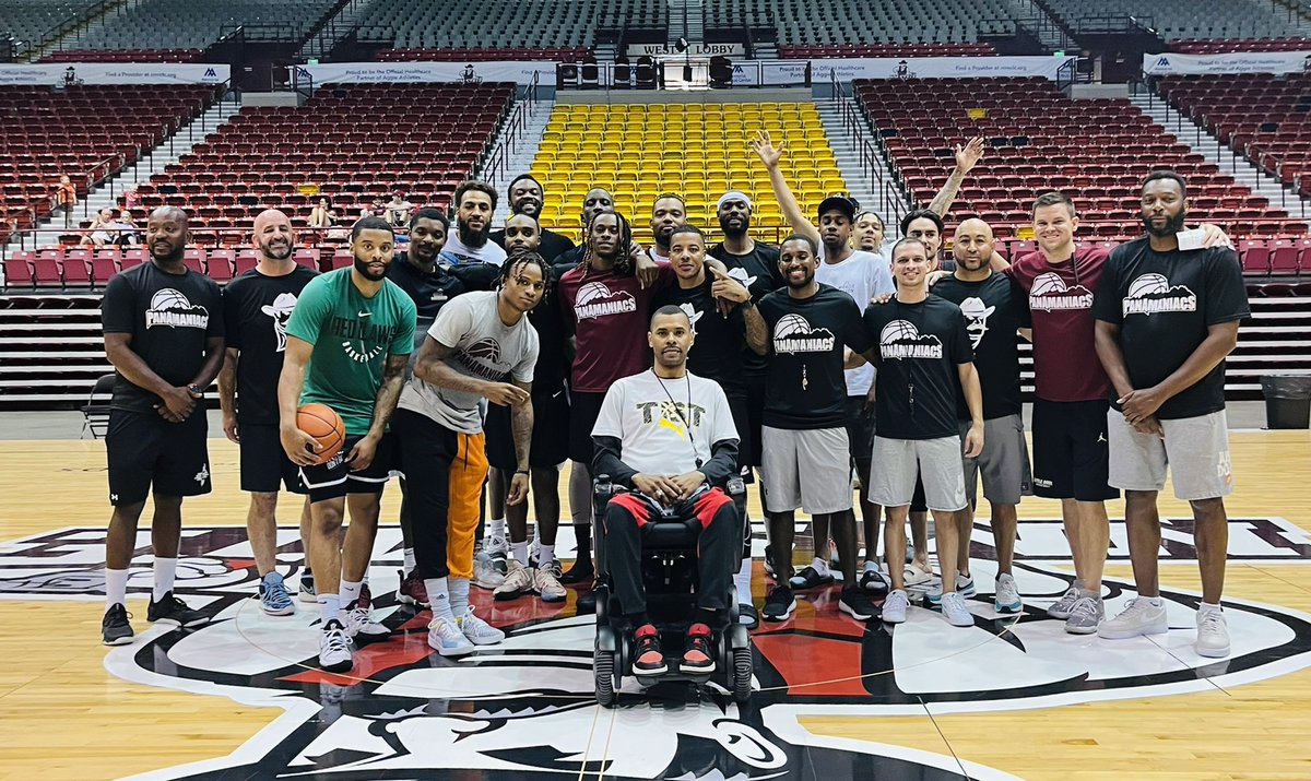 Panamaniacs_TBT's tweet photo. #Aggiequerque ready. 💪🏾 🏀 🏆 💰 https://t.co/m2Nygoxv9C