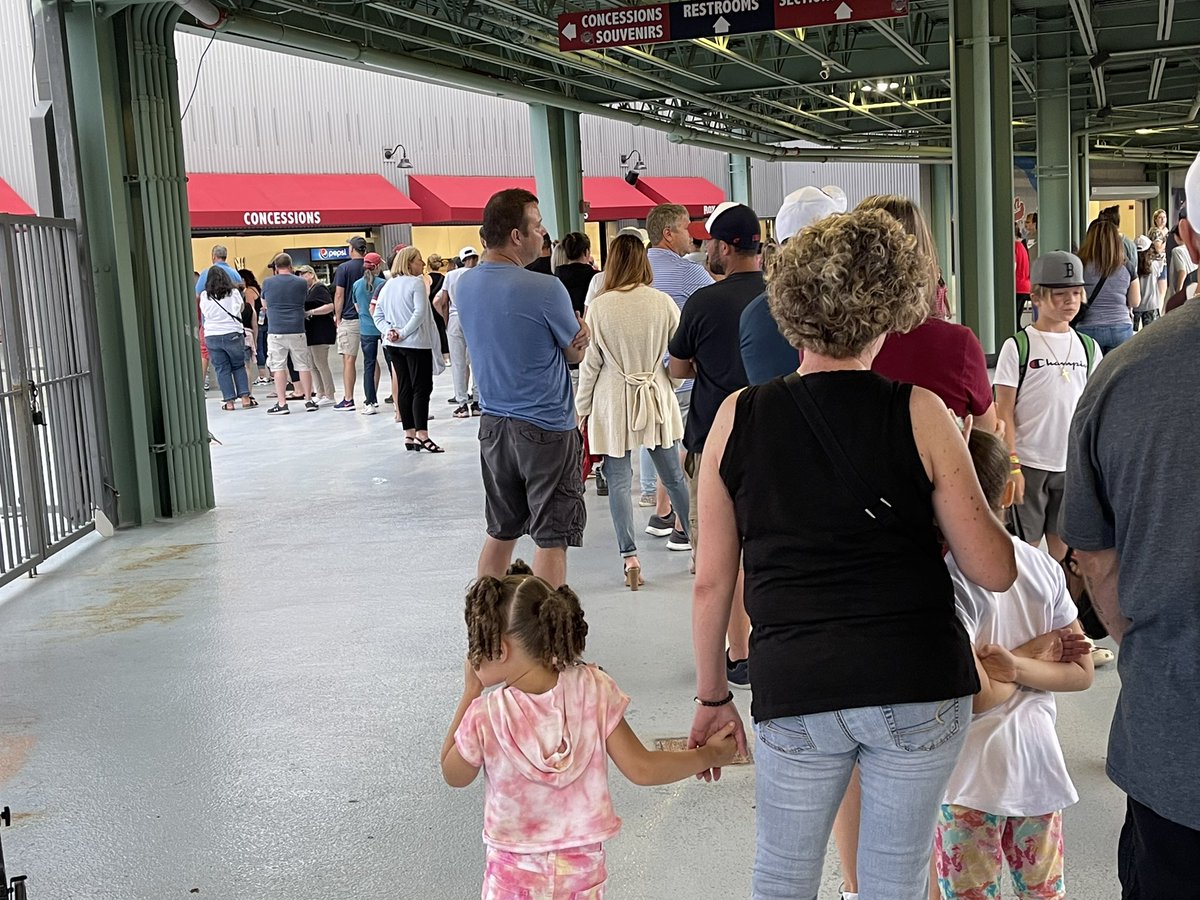 JPPlunkett's tweet photo. Fantastic take at Campanelli Stadium in Brockton for the @RoxBaseball game. $10 tix, good play &amp; live ‘80s music. Only one problem: I’m about 73rd in the single beer line. 🤪@FuturesLeague https://t.co/zSu0xqaHOB