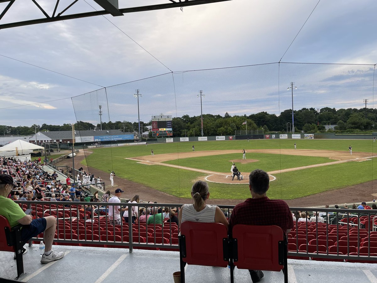 JPPlunkett's tweet photo. Fantastic take at Campanelli Stadium in Brockton for the @RoxBaseball game. $10 tix, good play &amp; live ‘80s music. Only one problem: I’m about 73rd in the single beer line. 🤪@FuturesLeague https://t.co/zSu0xqaHOB