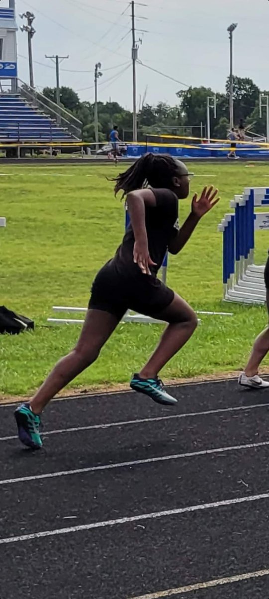 TheLextropolis's tweet photo. Look at that form!!
#trackster
#bluegrassstategames
#grandaughter #shesready #inthegenes https://t.co/Ud7bzWxVYQ