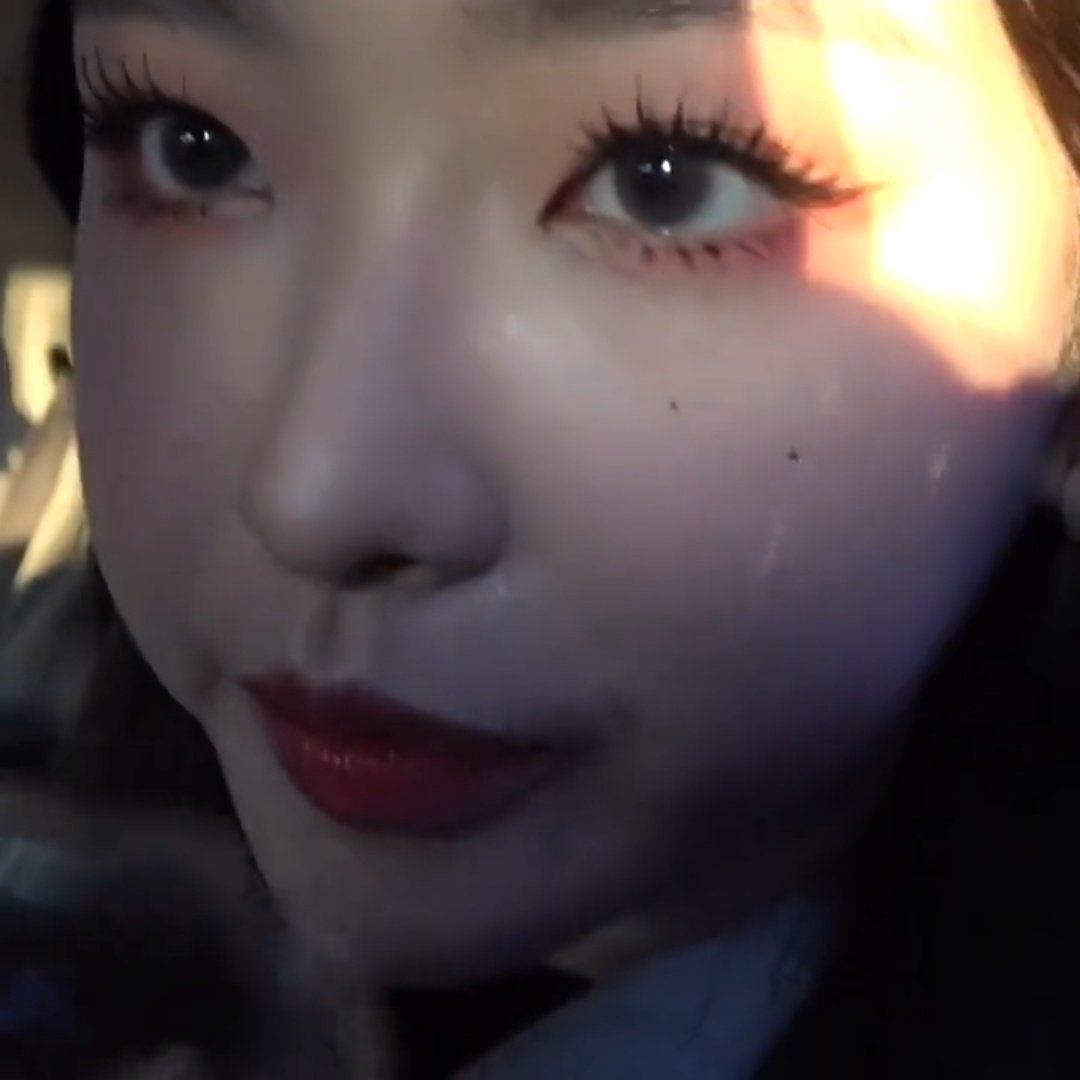 tiny_hyeju's tweet image. your spots are so cute 🥹