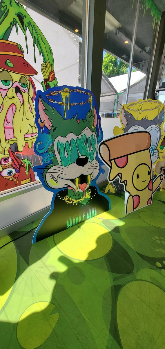 Quick trip to <a href="/BorednHungry/">Bored & Hungry | Home of America's Best Burger</a> with <a href="/aramos_eth/">Aramos.eth</a>. Claiming our first  <a href="/FoodFightersU/">Food Fighters Universe</a> meal!