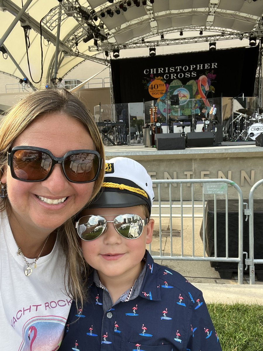 Cbusdiva's tweet photo. Christopher Cross concert! 🦩🛥⚓️🎶 #csopwp https://t.co/6610Q2NhPE