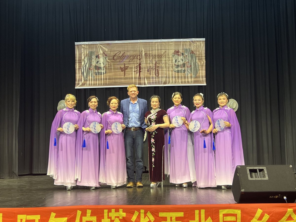 Aryan_Sadat's tweet photo. Thank you Northwestern China Community Association of Alberta’s executives and other community leaders from the Chinese Canadian community across Alberta in Calgary for your unconditional support for #brianjean to be the leader of #UCP.  
#autonomyforalbertans

#StrongerTogether https://t.co/Ad9qfoFVfS