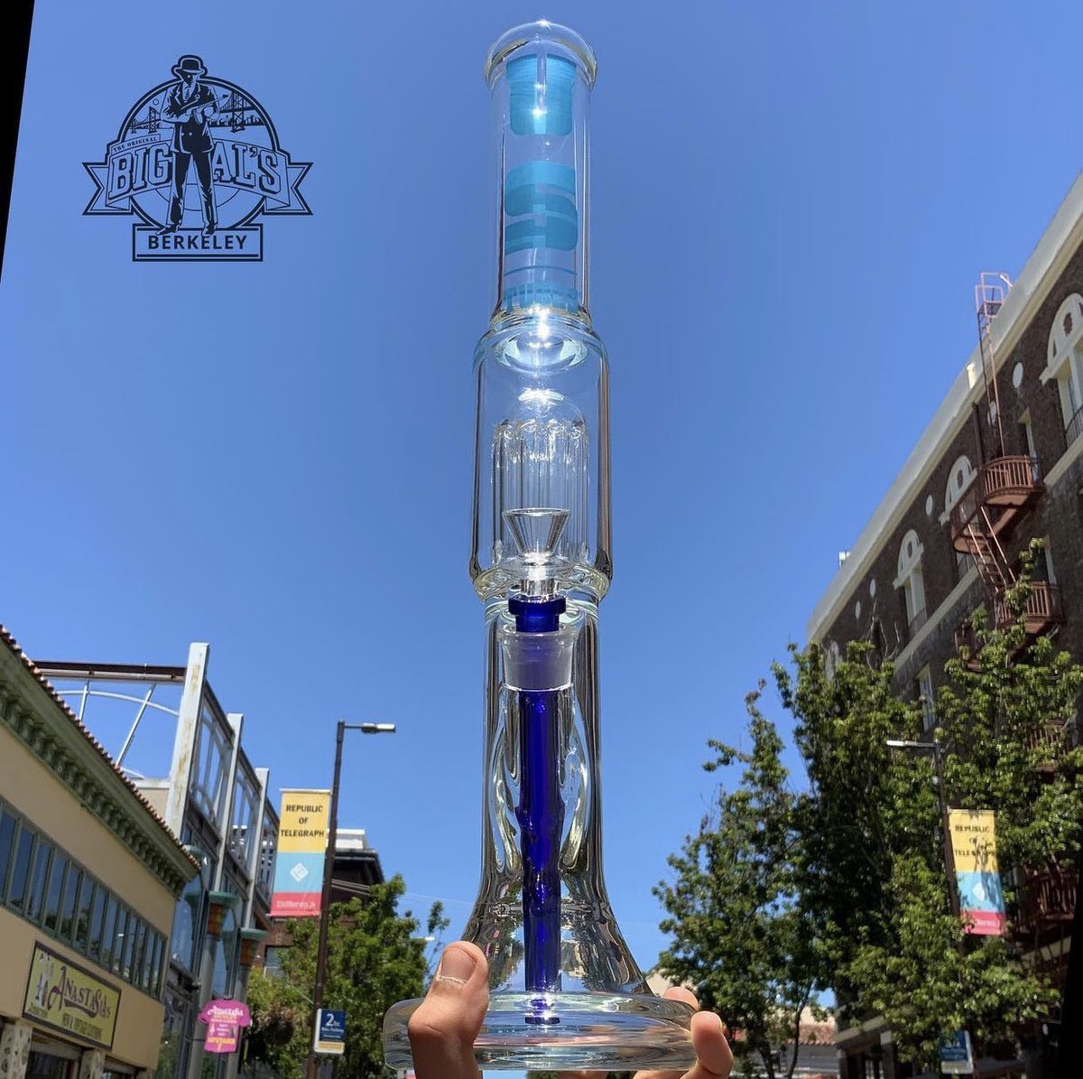BigAlSmokeshop's tweet image. Which Hybrid Would You Pick?? #ustubes 🇺🇸💥🫧🎉🍇🥊😎💦🔥🎰

More Hybrids
bigalssmokeshop.com

#usmade #bong #glassforsale  #berkeley  #cannabis #weed