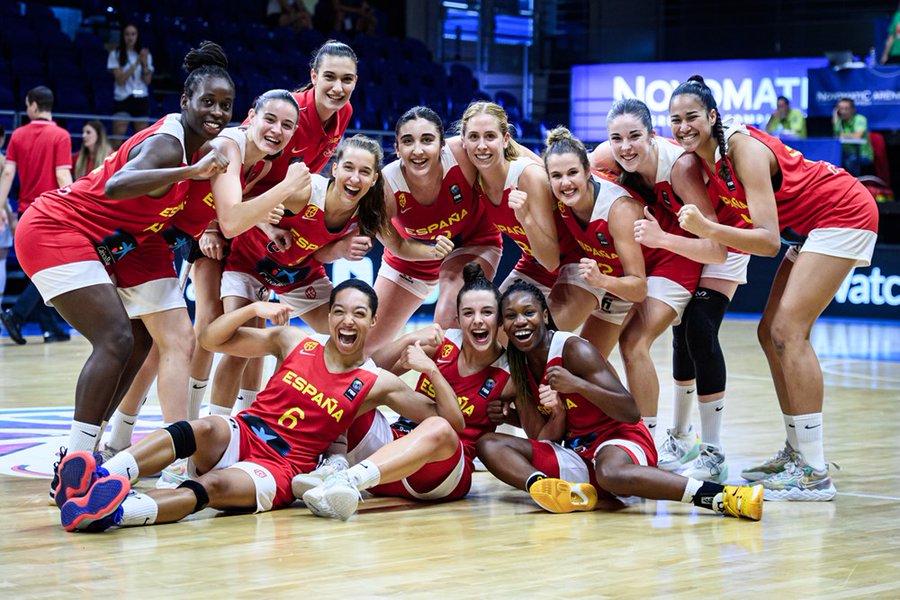 interfaz Sequía col china La selección española femenina sub-20 de baloncesto, campeona de Europa - Baloncesto  Selección - COPE
