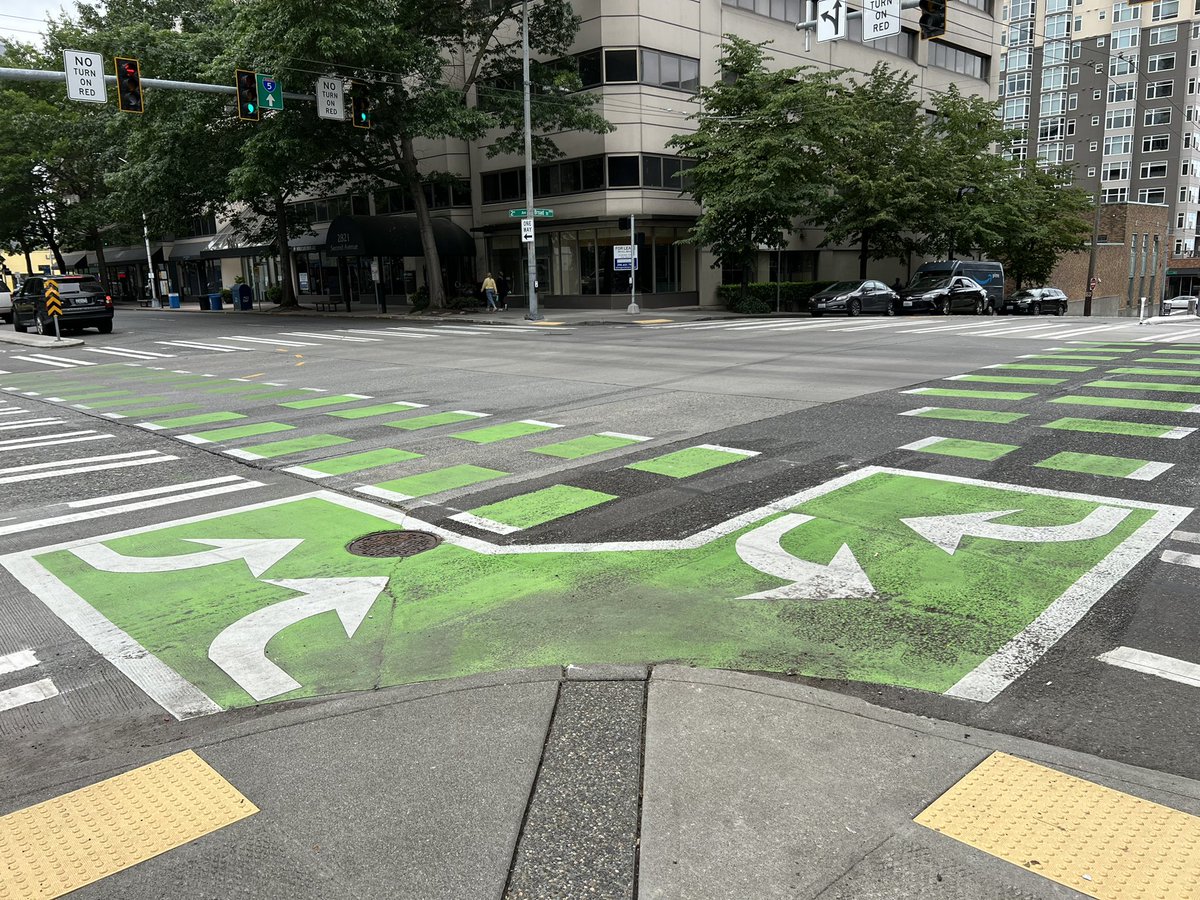 The things Seattle will do to avoid building a direct and convenient bike route.