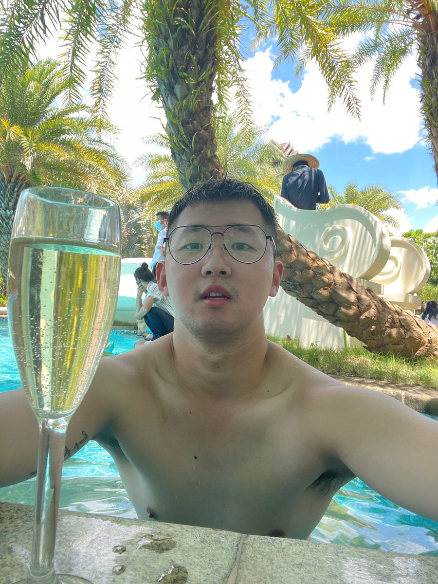 Vv5uL's tweet photo. 旅游日记
珍惜生活，早日遇到对的人 https://t.co/VOPj7jOvUf