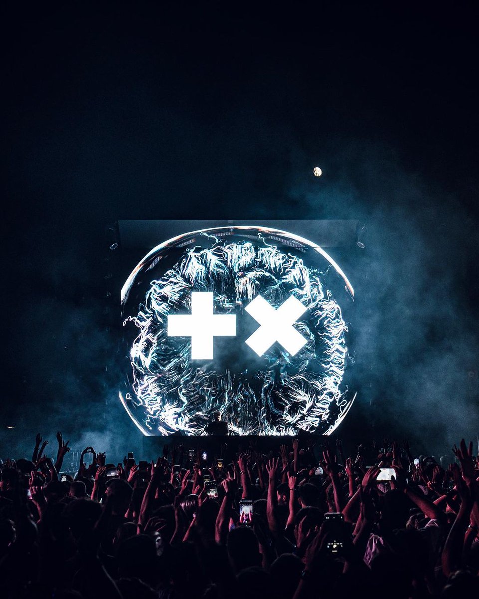MartinGarrix's tweet photo. thank you so much @CMF_SanctiPetri for last night ❤️❤️ my first time playing here! https://t.co/L2WJrcIdEf