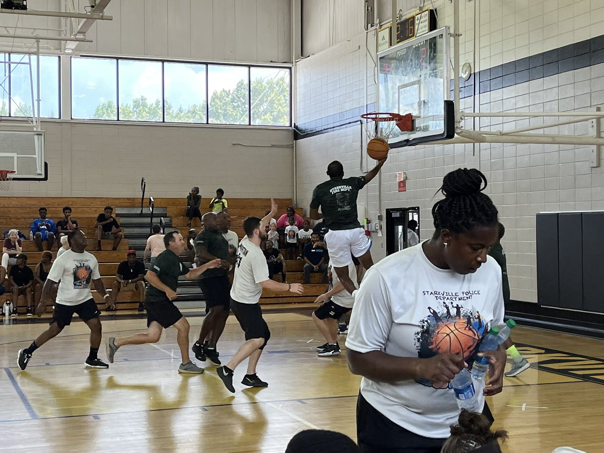 TeamEasterling's tweet photo. @Starkville_PD is burning up the scoreboard here at Hoops for Heroes… @Starkville_FD needs to get hot!!! https://t.co/6Z5Voy7FCS