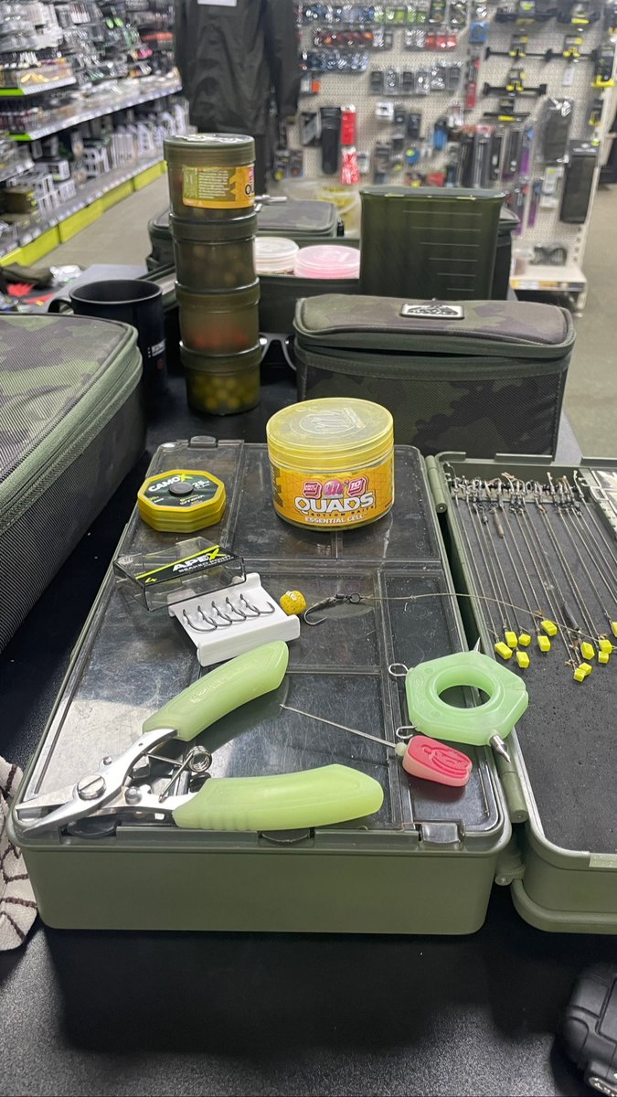 JoeTurnbull69's tweet photo. Had a great @RidgeMonkey open day today up at the mecca that is @tacklebox83 in Dartford Kent. Myself, @DaveLevy73 and Dan Hawkes was on hand to help and answer all your questions. Be sure to look out for future open days!
#ridgemonkey #thetacklebox https://t.co/Sd7zjyLkC3