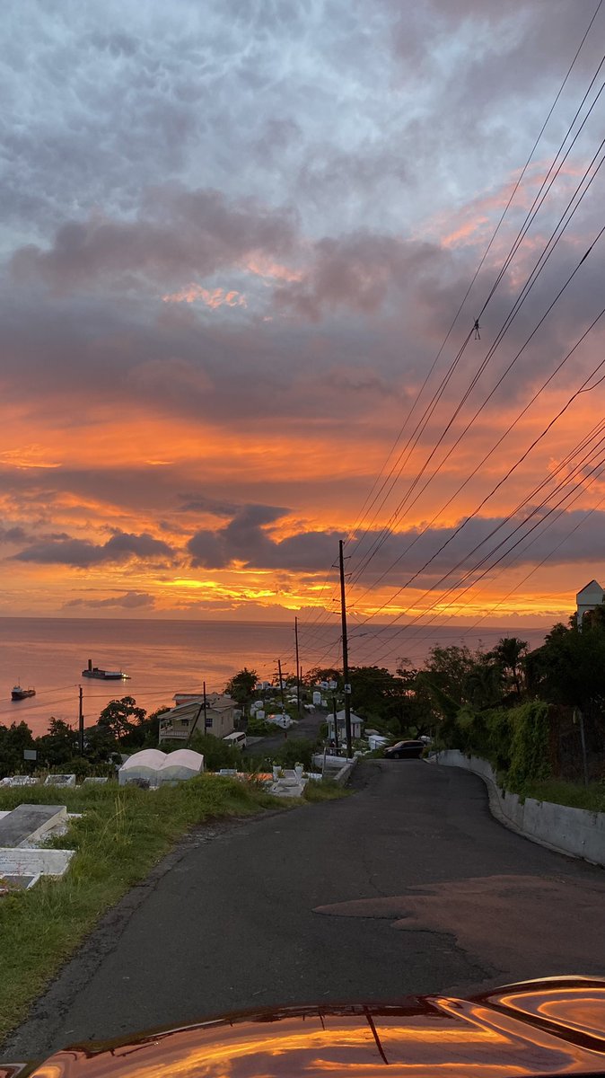 bunemup's tweet photo. caribbean sunsets >>> https://t.co/DHTRTussii