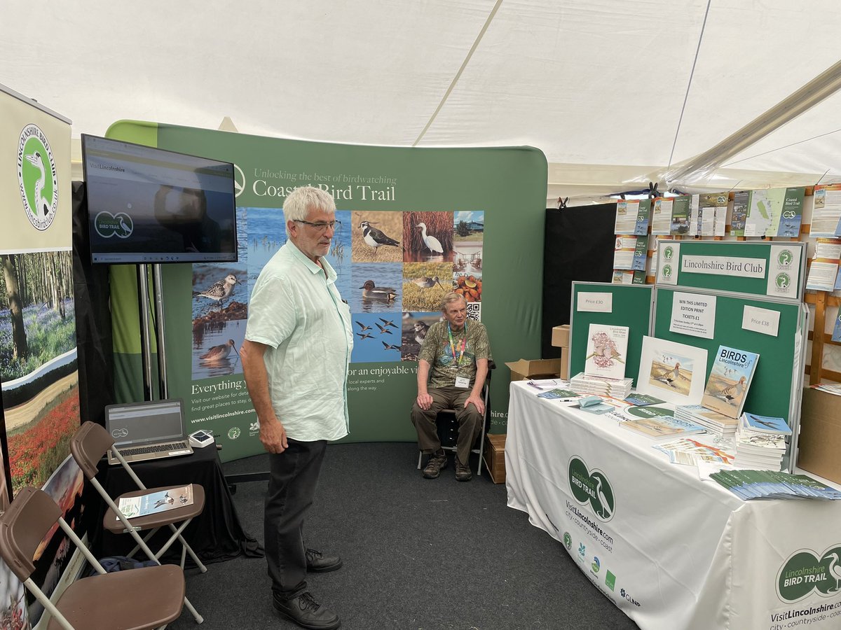 Lincsbirding's tweet photo. Another great day @GlobalBirdfair thanks to @Chris2Grimshaw @andysims4049 @Thewryneck and Bill Sterling for their help today and the 80 attendees of @philespin’s talk. Great to see @RobBlackler @uxbridgewalrus @Bill_Sutherland @OwenBeaumont1 @AlexMasterman0 and many others https://t.co/nqjgwCTlz2