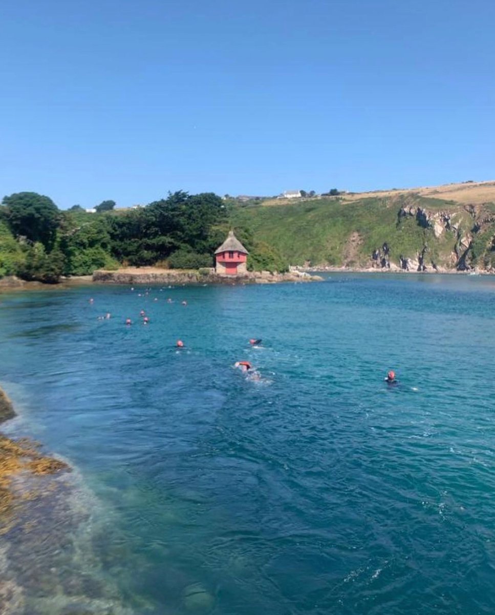 outdoorswimming's tweet photo. The #BanthamSwoosh 6km was back for 2022 and the weather and water looked perfect!! 

Awesome work by #SwimCollective and well done to all the swimmers - including the OSS #OutdoorSwimming gang!

https://t.co/ZJscfnwBbQ

#sharetheswimlove
#levelwaterswim https://t.co/zPVOzRRWhK