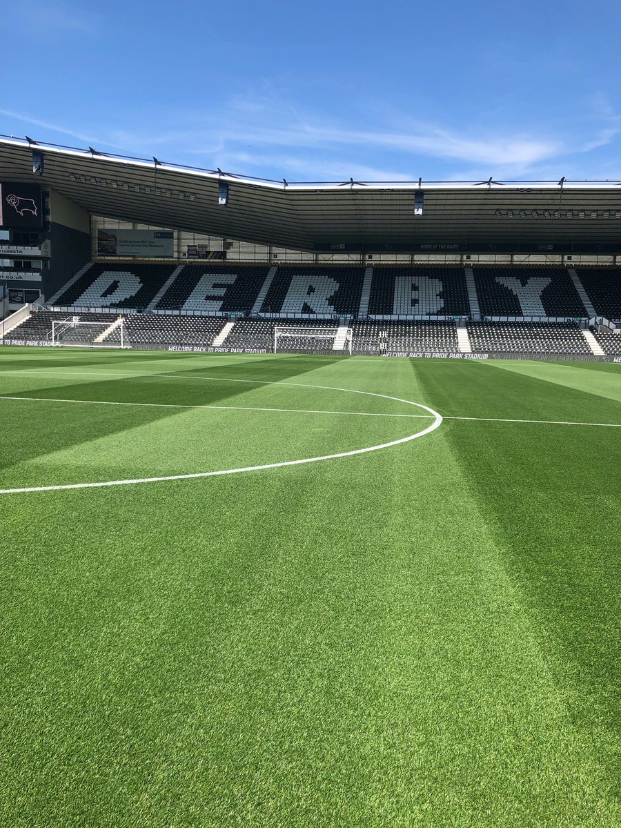 Tommopj1985's tweet image. Pitch prep ahead of our first game this season, been a difficult few weeks but all the Groundstaff have pulled out all the stops, surface still improving all the time @teddyshep_paul @AdamHattersley_ @charliemellor20 @rigbytaylor @seangoodwin19 @robwelford1