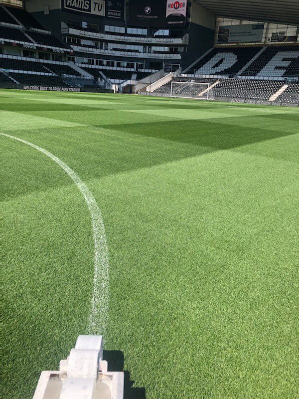 Tommopj1985's tweet image. Pitch prep ahead of our first game this season, been a difficult few weeks but all the Groundstaff have pulled out all the stops, surface still improving all the time @teddyshep_paul @AdamHattersley_ @charliemellor20 @rigbytaylor @seangoodwin19 @robwelford1