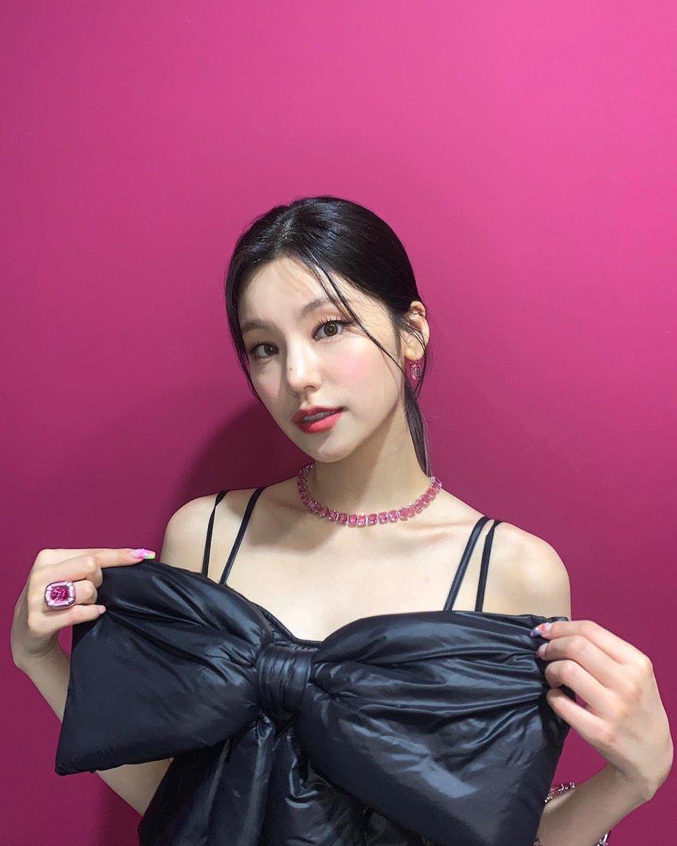 Itzy___'s tweet photo. #YEJI #ITZY
@ITZYofficial https://t.co/BZ9dWF4Fv1