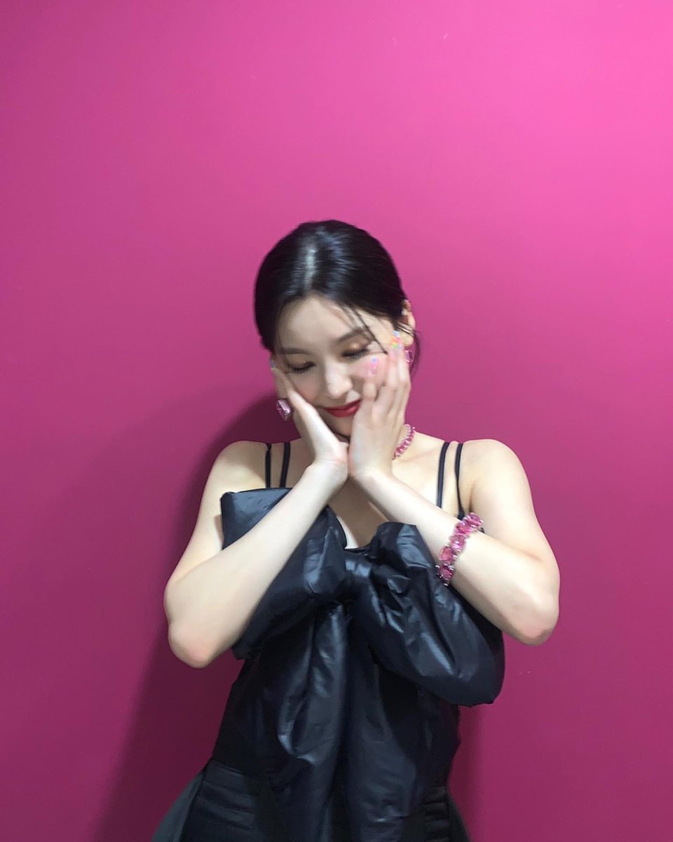 Itzy___'s tweet photo. #YEJI #ITZY
@ITZYofficial https://t.co/BZ9dWF4Fv1