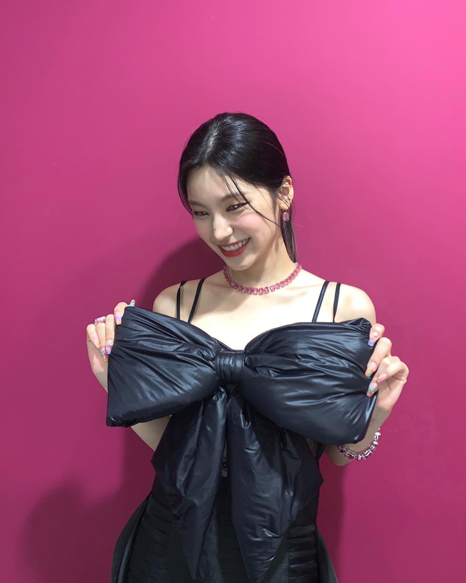 Itzy___'s tweet photo. #YEJI #ITZY
@ITZYofficial https://t.co/BZ9dWF4Fv1