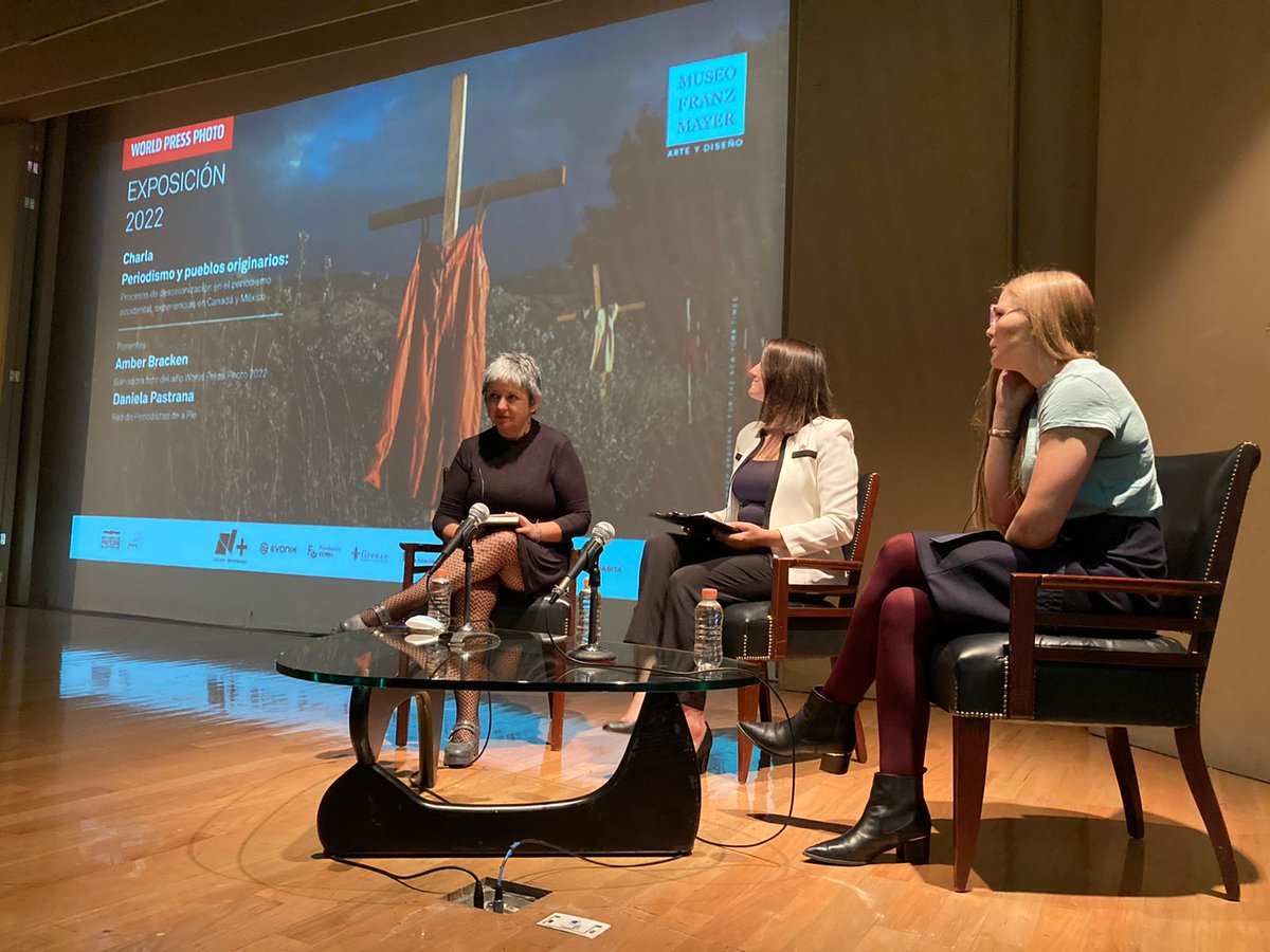 ¡Gracias <a href="/photobracken/">Amber Bracken</a> <a href="/danielapastrana/">Daniela Pastrana 🇵🇸</a> por compartir sus conocimientos y experiencias! #DerechosIndígenas <a href="/WorldPressPhoto/">World Press Photo</a> <a href="/MediaFreedomC/">Media Freedom Coalition</a> @Museofranzmayer

#LibertadDePrensa
#DerechosHumanos
#Periodismo
📰🤝🗣️