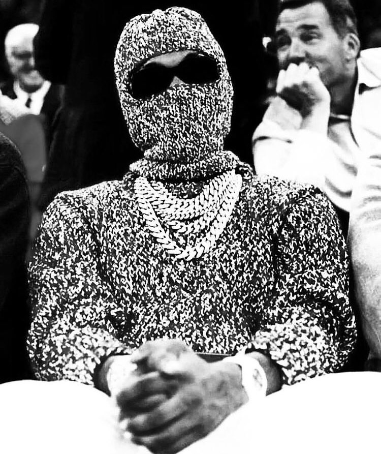 PulseNigeria247's tweet photo. Guess who? 🤔 https://t.co/PIdp6clSP9