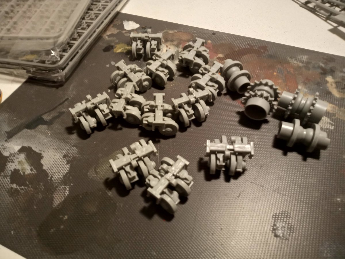 ZeCommander599's tweet photo. Finally done with the suspension
Next is the upper hull
#tank #panzer #commissionsopen #commission #commissionart #commissionwork #art #artists #History #HistoricalFiction #WW2 #model #modelling #modelkit #plastickit #militarykit #Army #heer #Germany #ger #German #maus https://t.co/Ylcet8Ghg5
